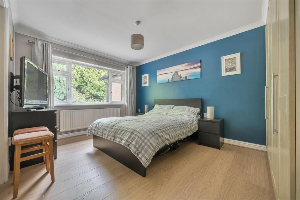 Bosky Dell Bedroom 2.jpg