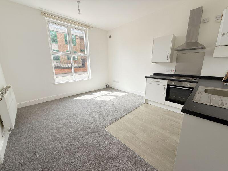 Lounge/Kitchen