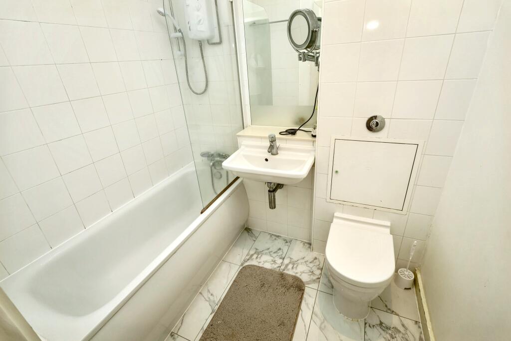 11 Celandine Grove, Southgate, London, N14 4BP