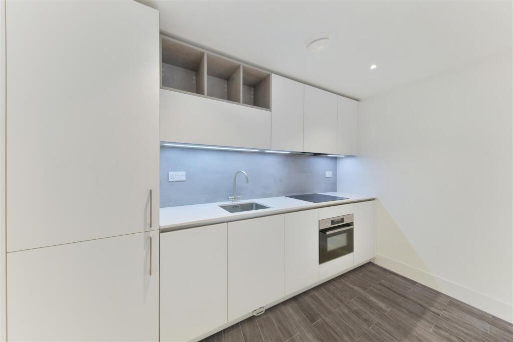 THE CHINES, 10A-7.jpg