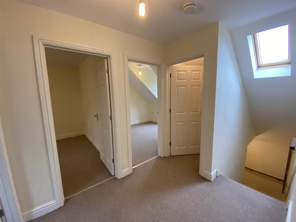 Entrance Hallway.jpeg