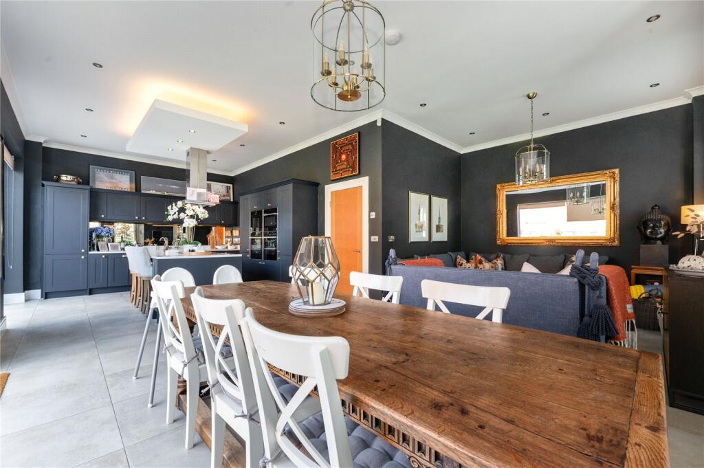 Kitchen Diner