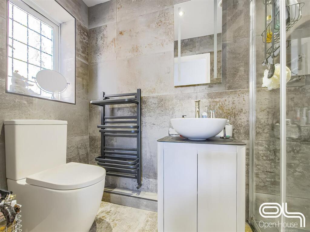 Doveridge Road, Burton on Trent (54).jpg