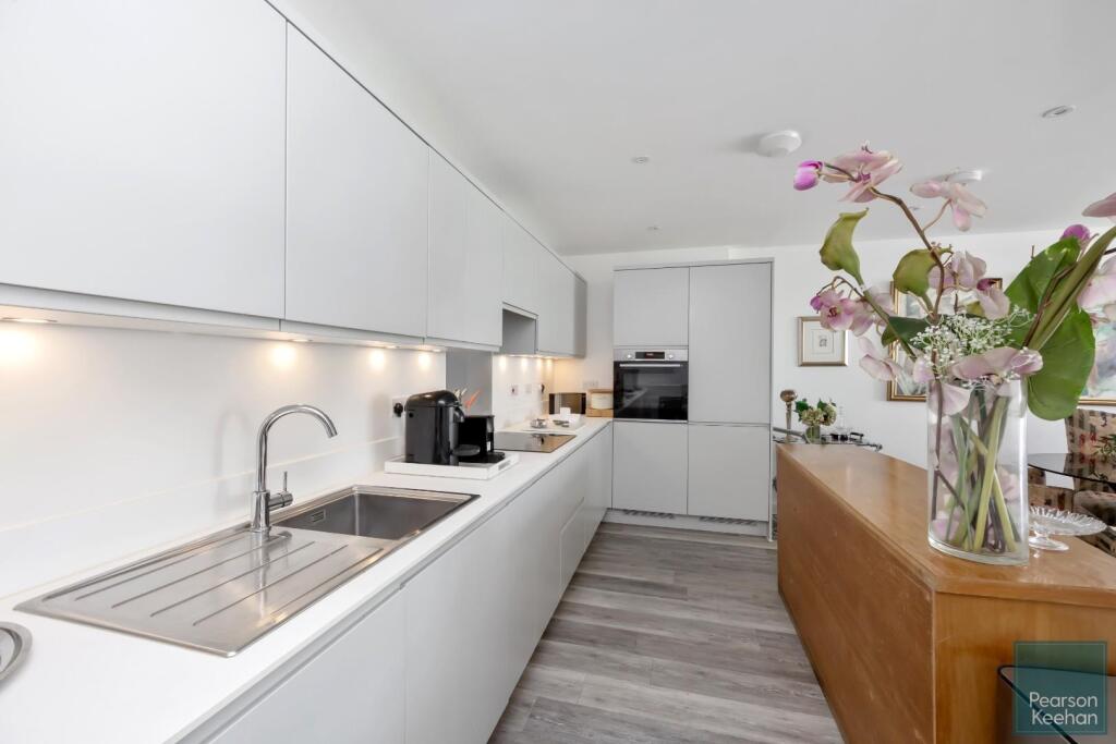 Oystercatcher Apartments, Flat 9-009.jpg