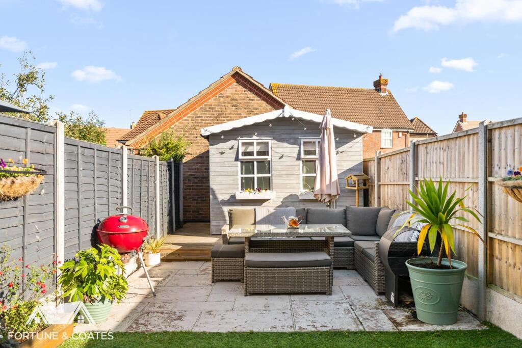 SheldonClose_4.jpg