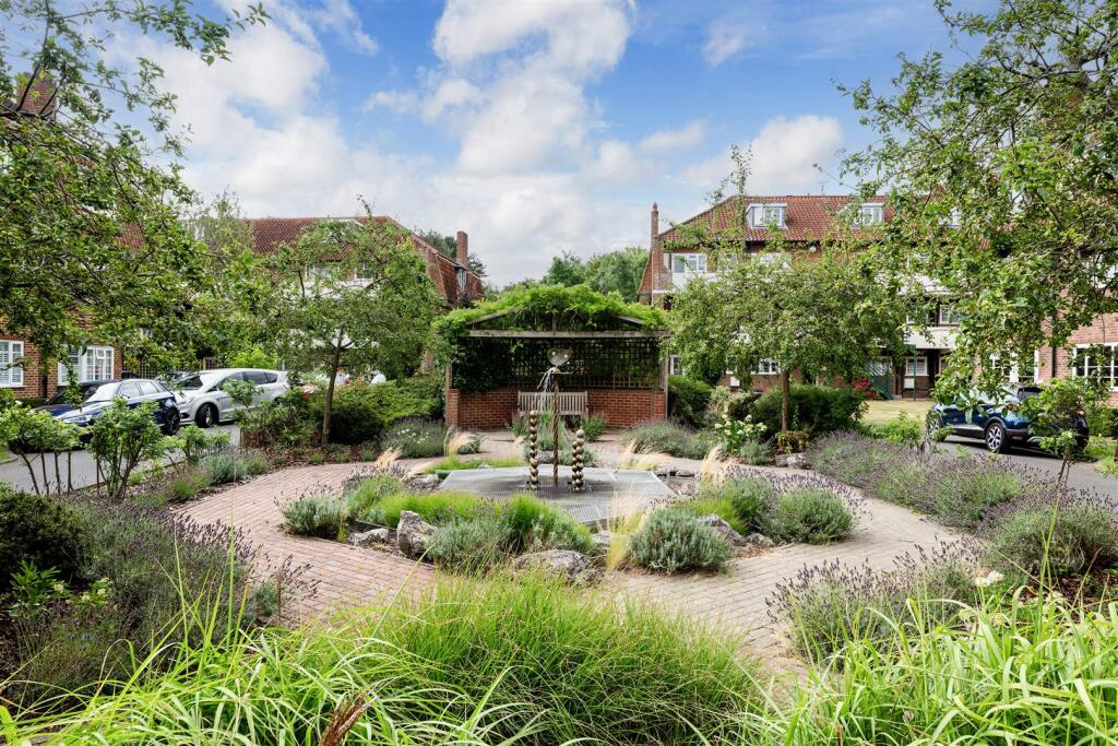 BEECHWOOD COURT, 13-2.jpg