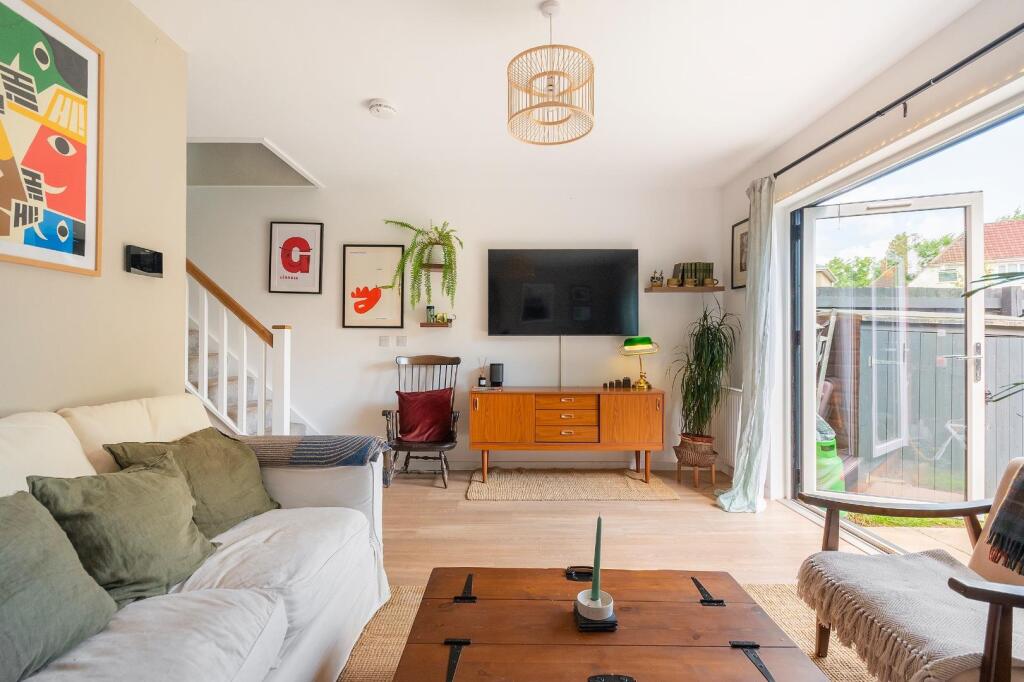 0L1WKE - Lounge A.jpg