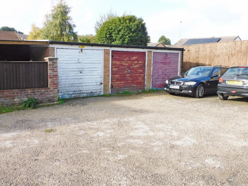 Garage in Block(Mid)
