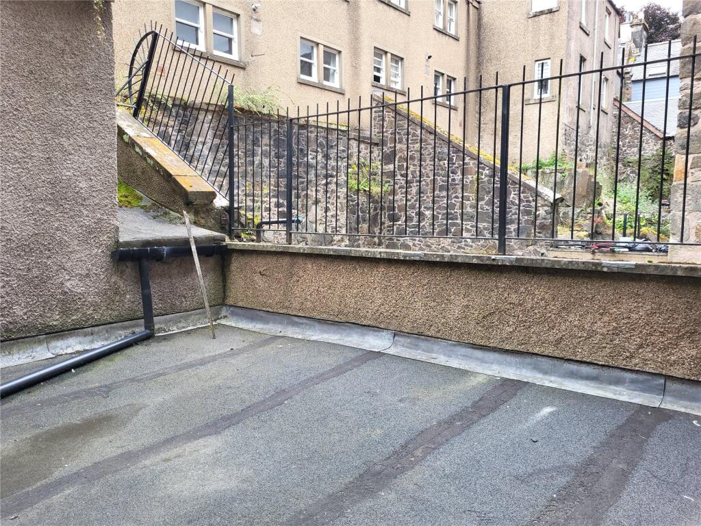 Shared Patio Gardens