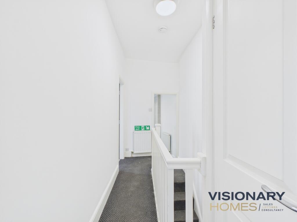 CAM03522G0-PR0219-STILL016