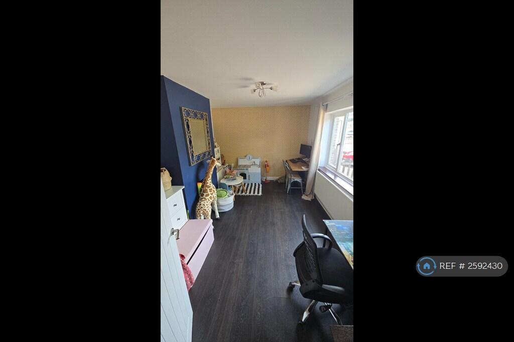 Dining Room/Playroom 