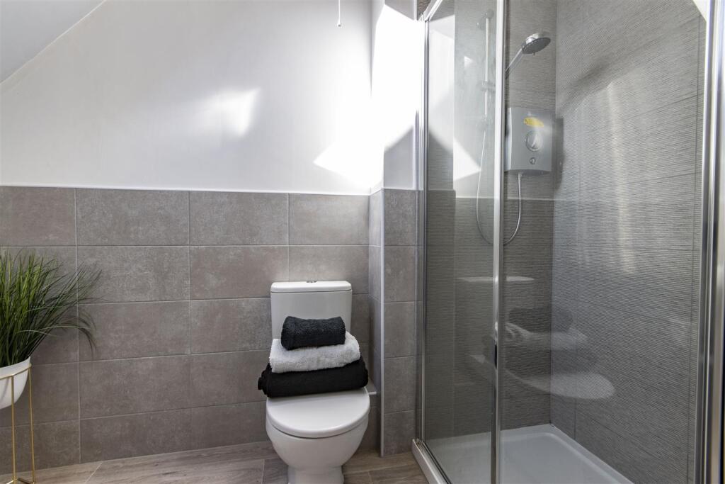 En Suite Shower Room