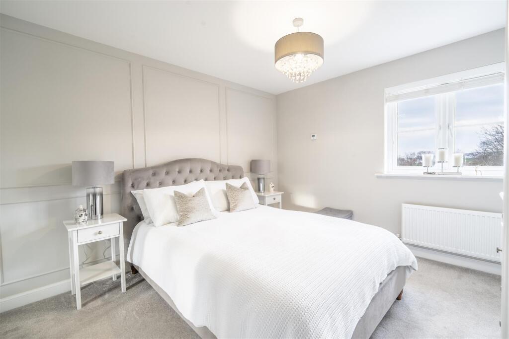 mainbedroom.jpg