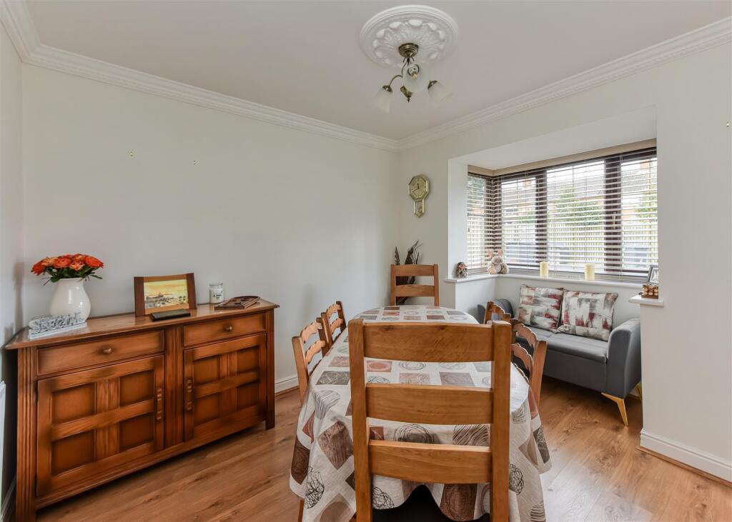 14 Greenacre Drive-dining.jpg