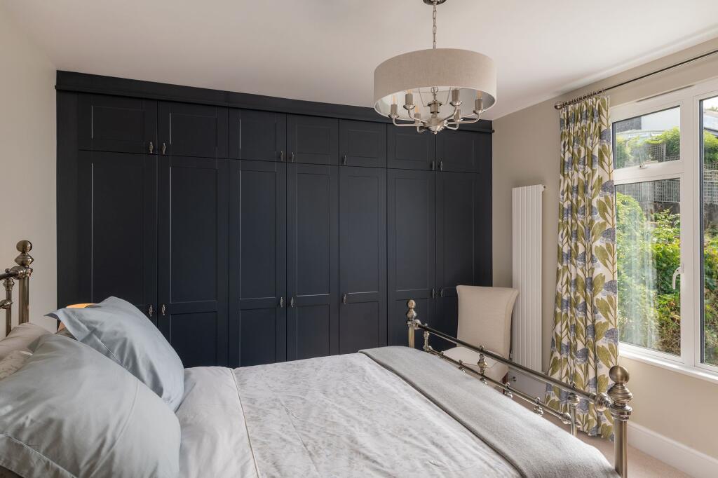 Bedroom 2, Hillside Terrace, Kingswear
