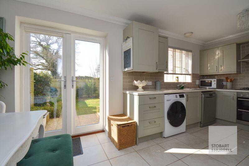 Kitchen Diner to Outside 