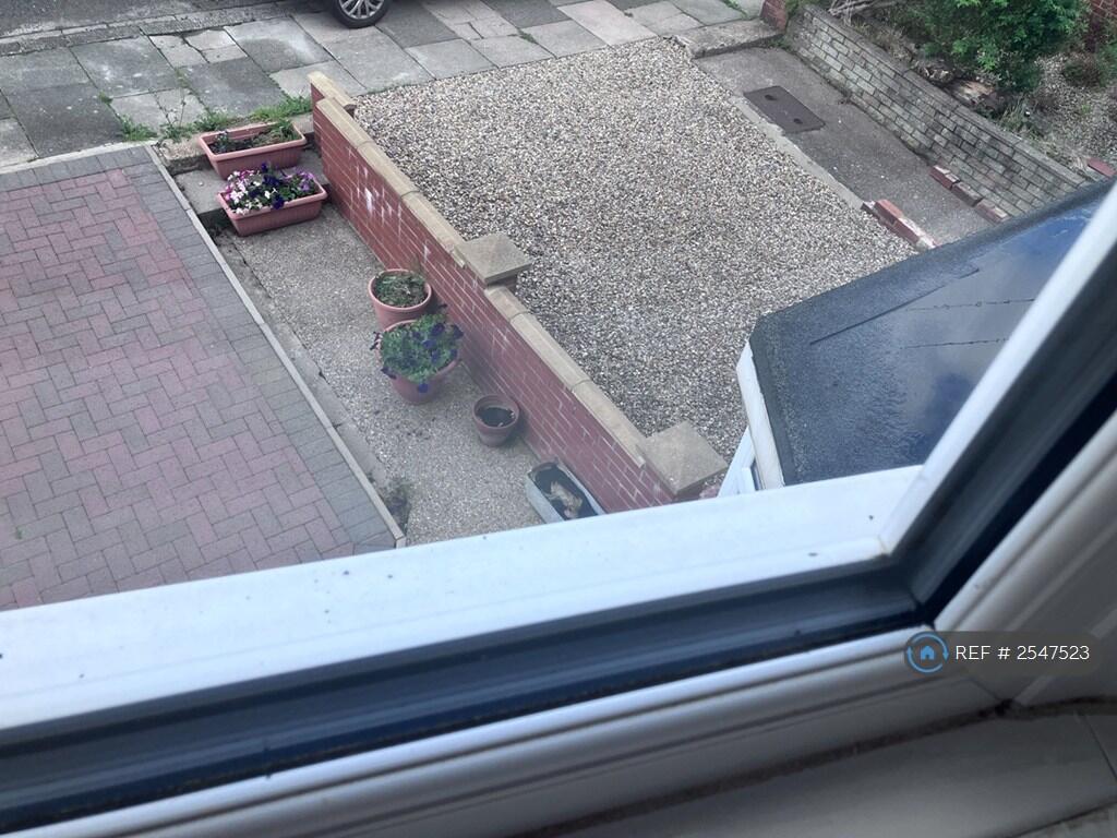 The Drive - Gravelled To The Right