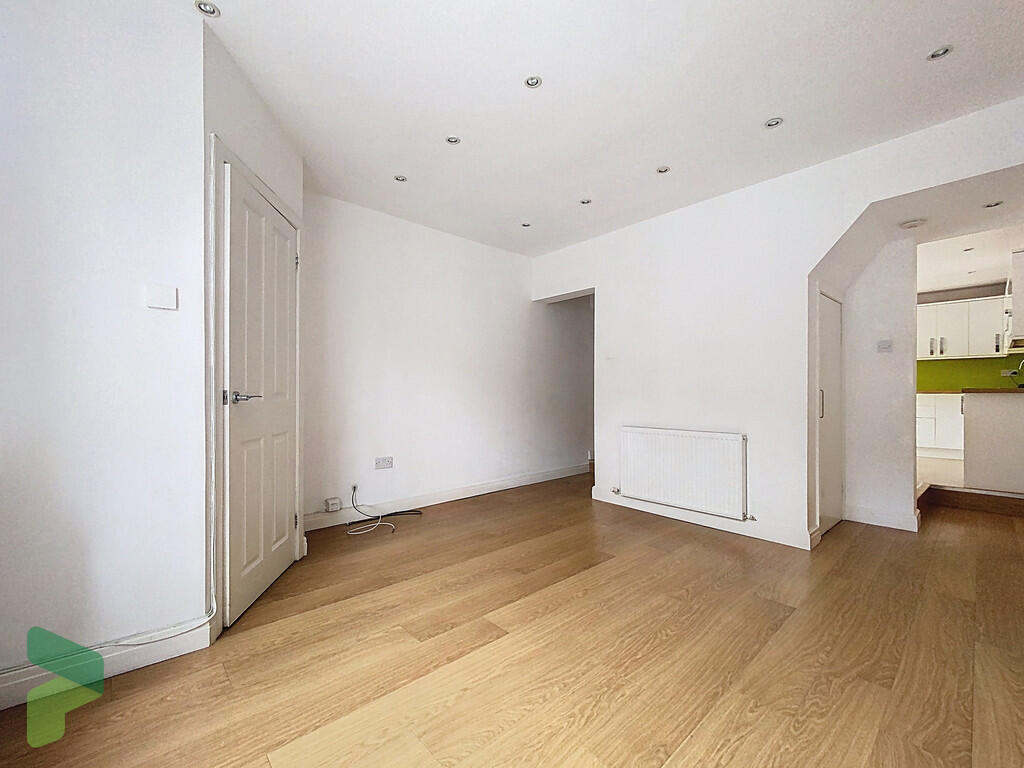 Lounge through to...