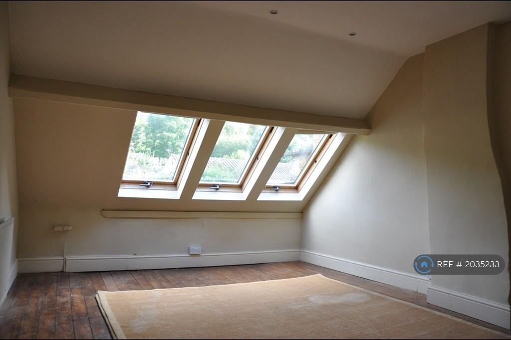 Double Bedroom 5 On 2nd Floor