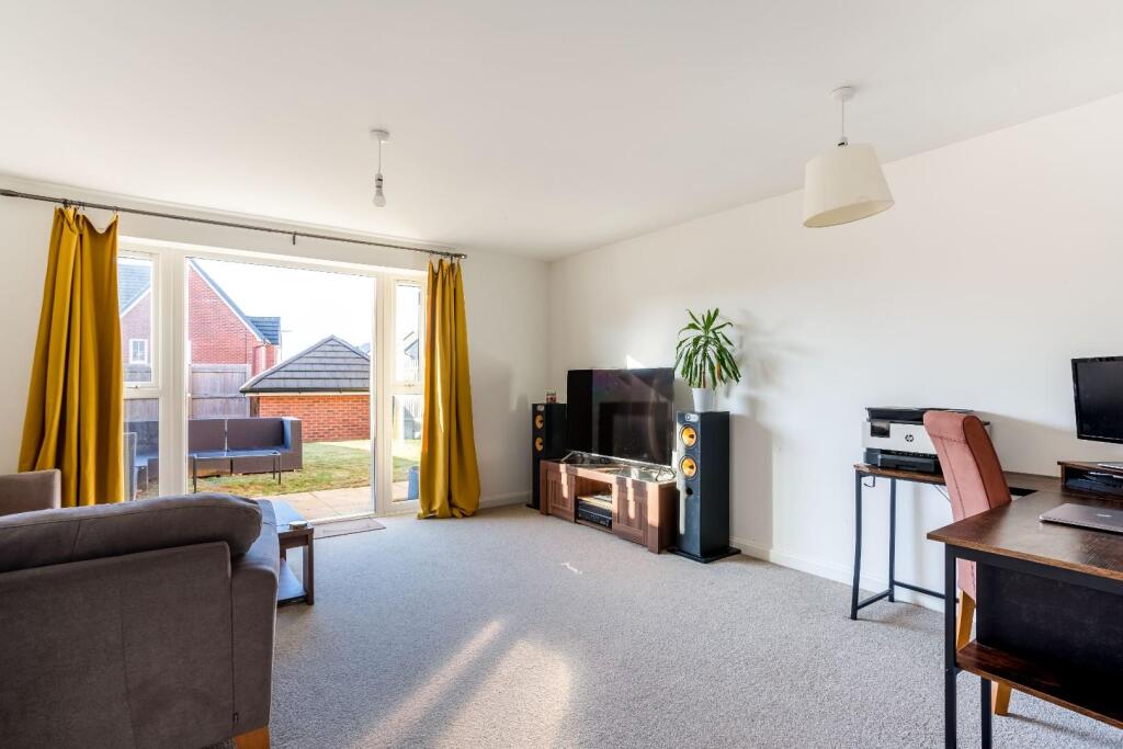 32 Borrer Drive-8.jpg