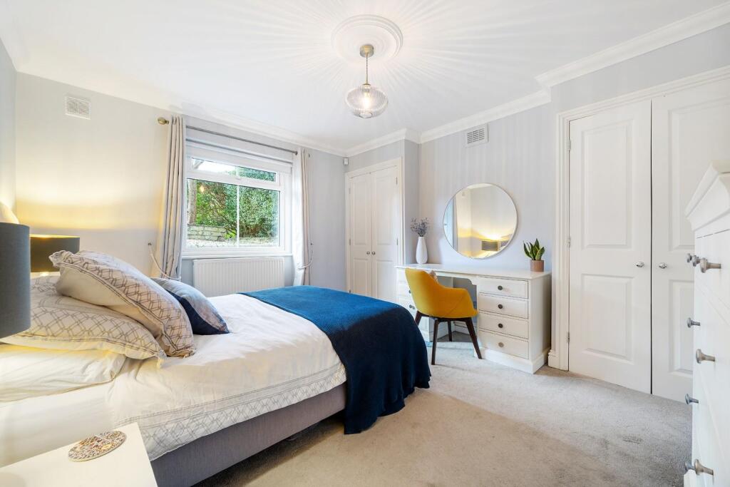 Bedroom.jpg