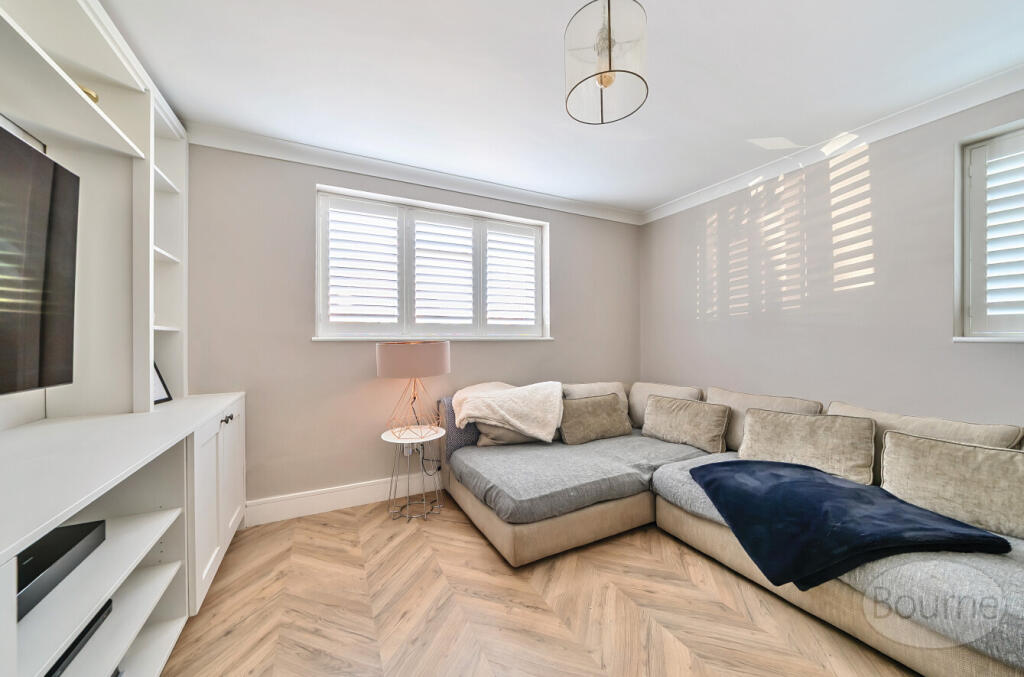 99bd63aa-76f0-41d...