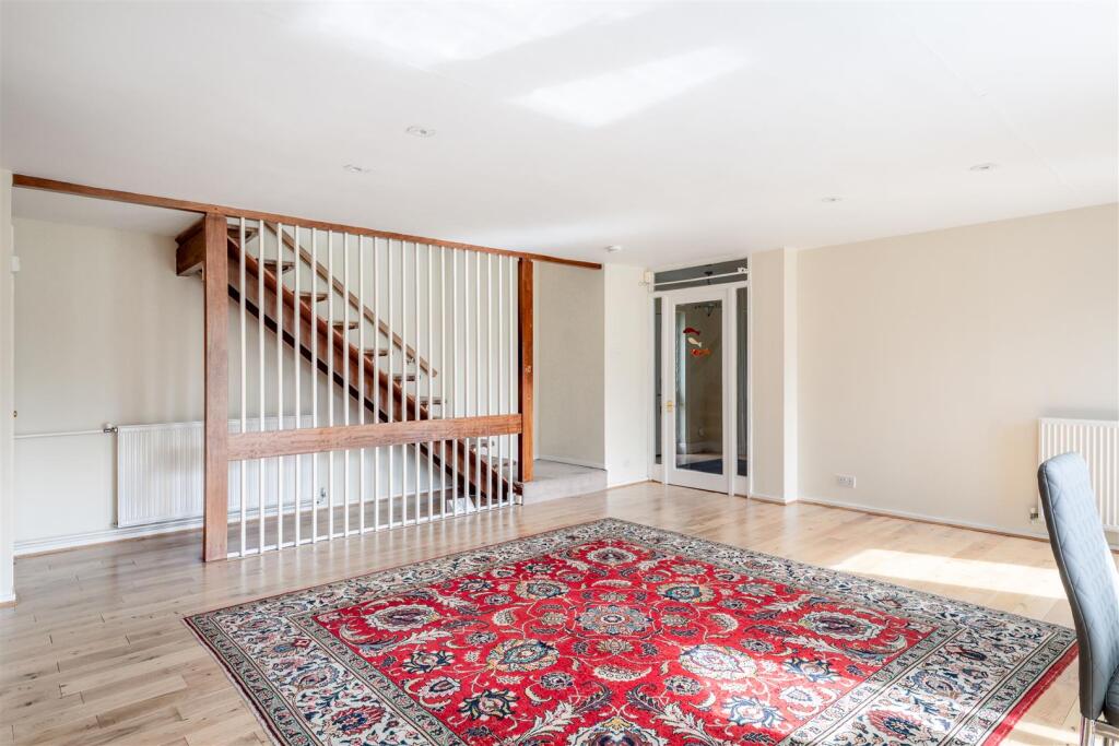 Chiswick Staithe-11.jpg