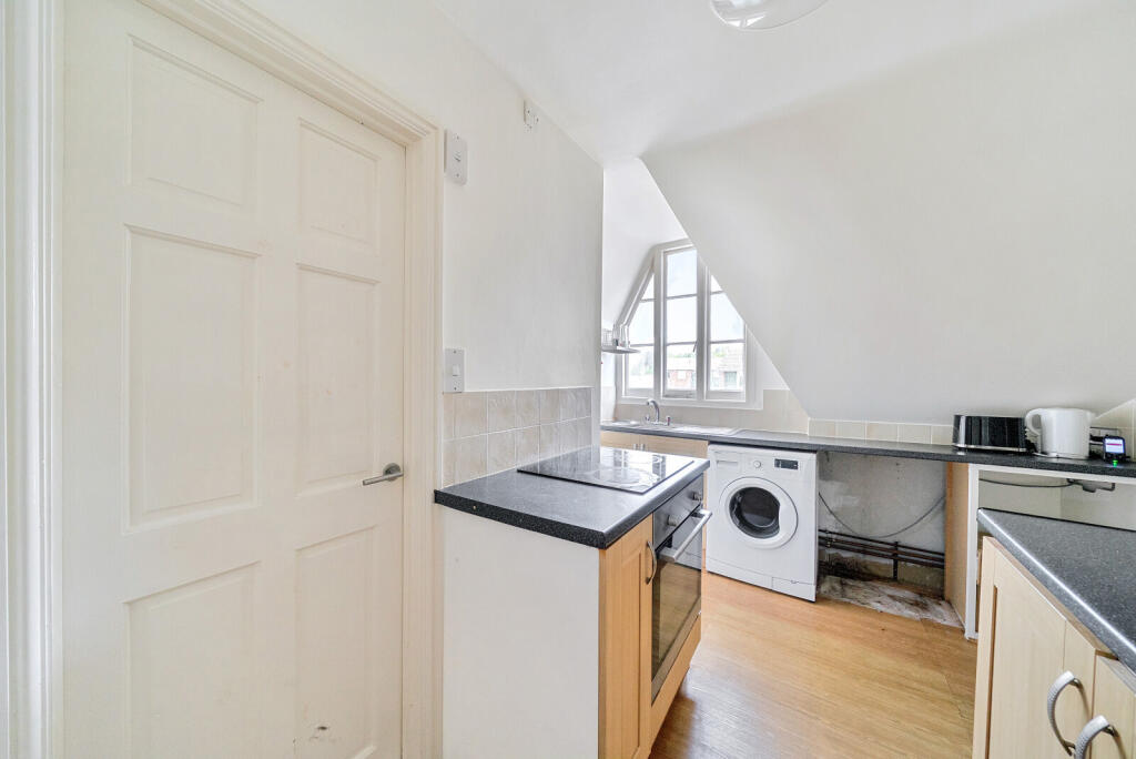 1310826-15-685147...