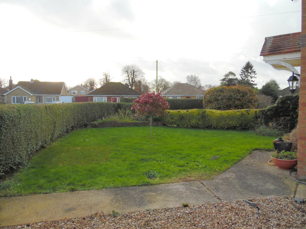 FRONT GARDEN