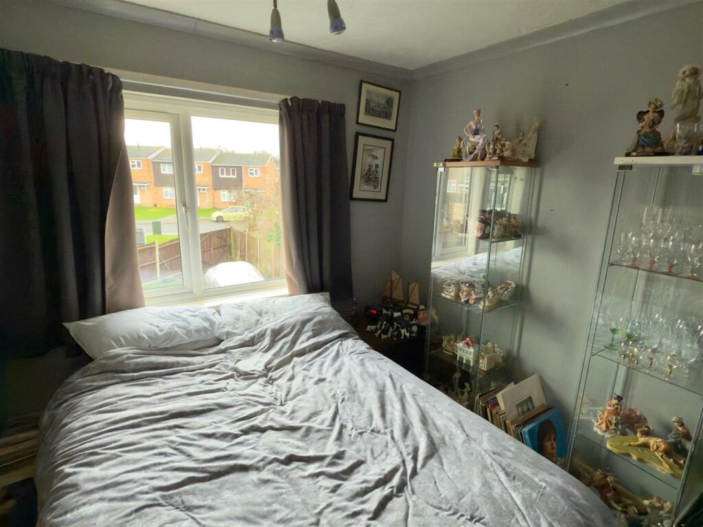 BED 2.jpg