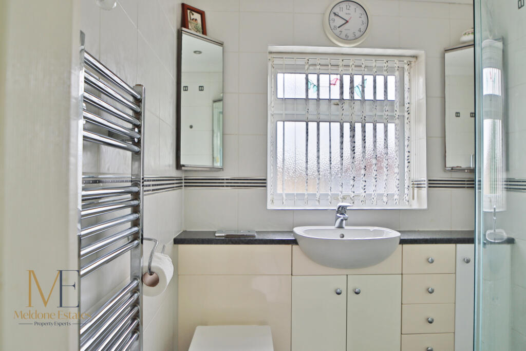 Family shower room