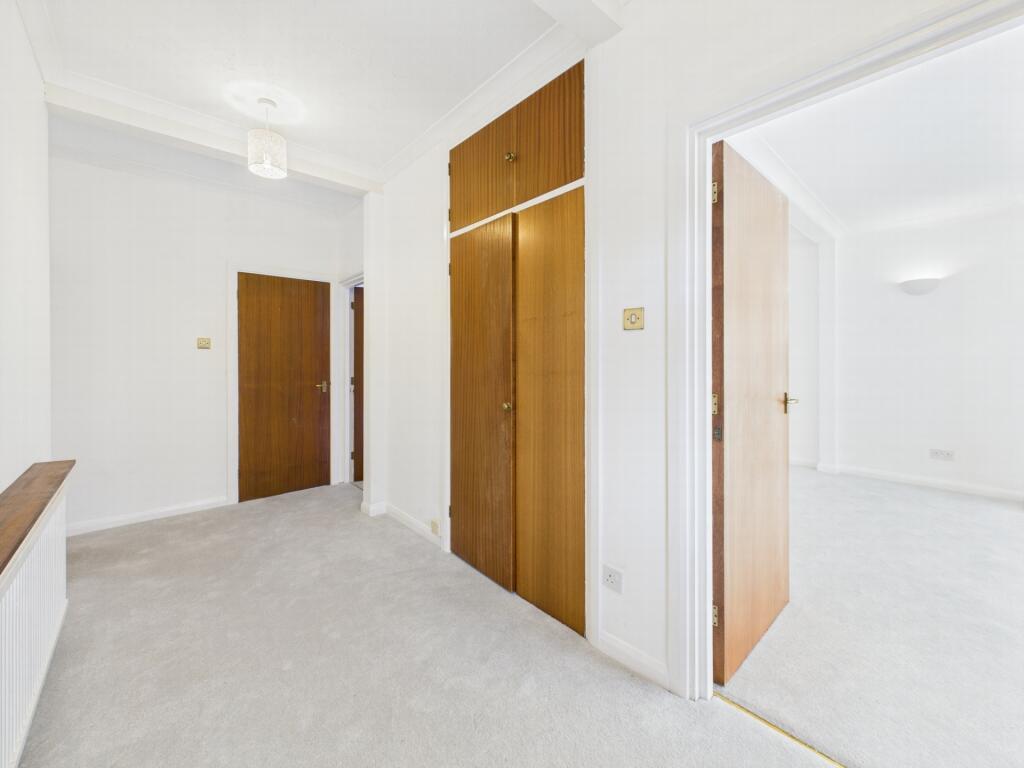 Entrance hall 2
