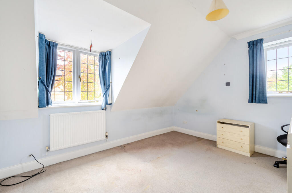 1364930-6-68ee21e...