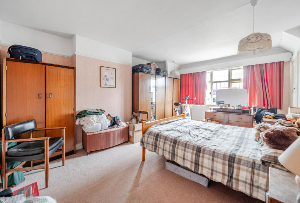 1365470-3-68e909a...