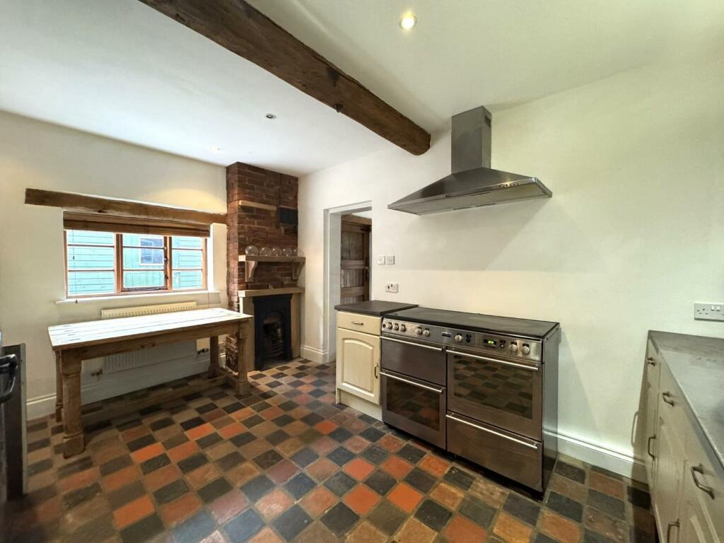 Kitchen.JPEG