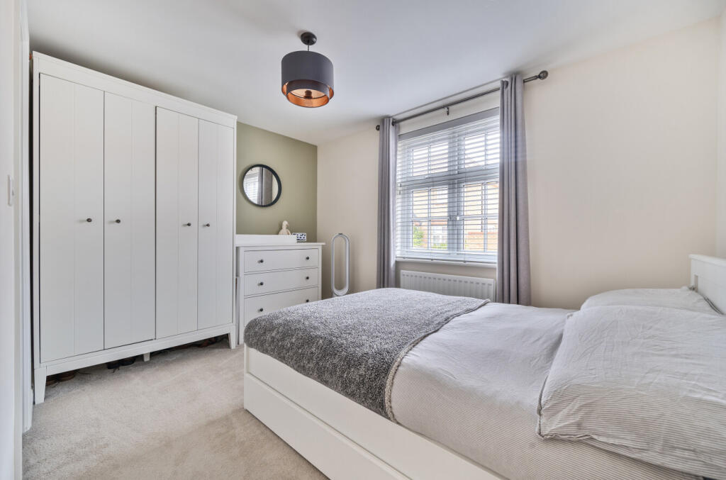 1333905-8-688b6e5...