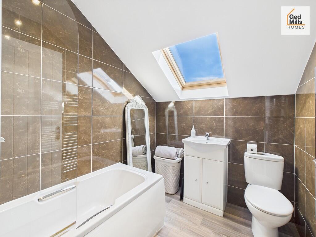 CAM04261G0-PR0038...