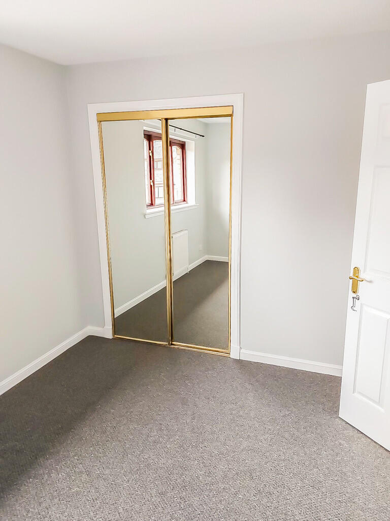 104 Bankton - Red...