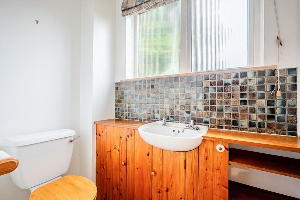 Westbrook BA1 4NB-11.jpg