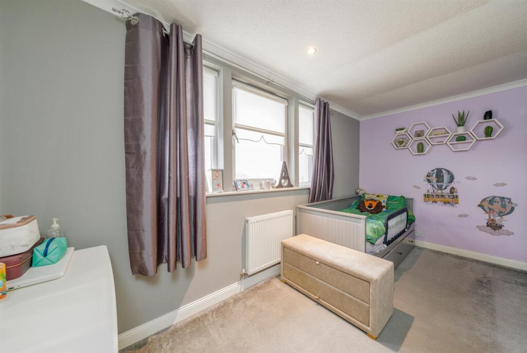 17 Gunsgreen Crescent Eyemouth-09.jpg