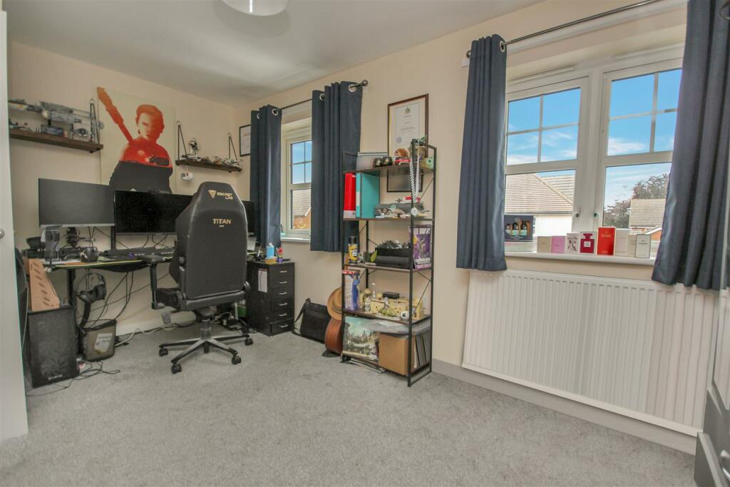 Bedroom 2a.jpg