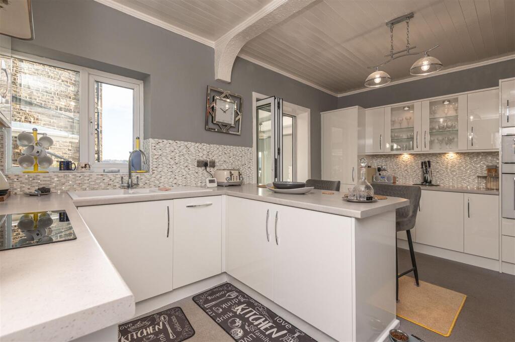 Breakfast Kitchen