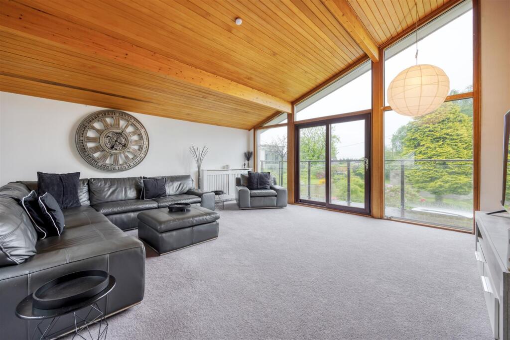 LOW_CROFT_BALMORE_006.JPEG