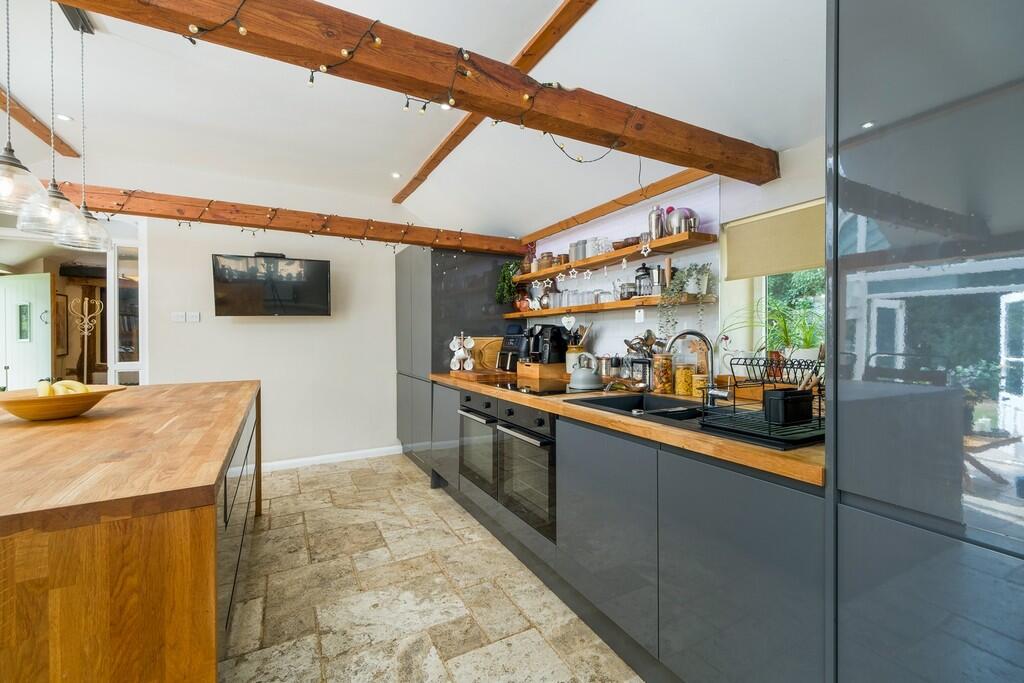 144px-Willow Cott...