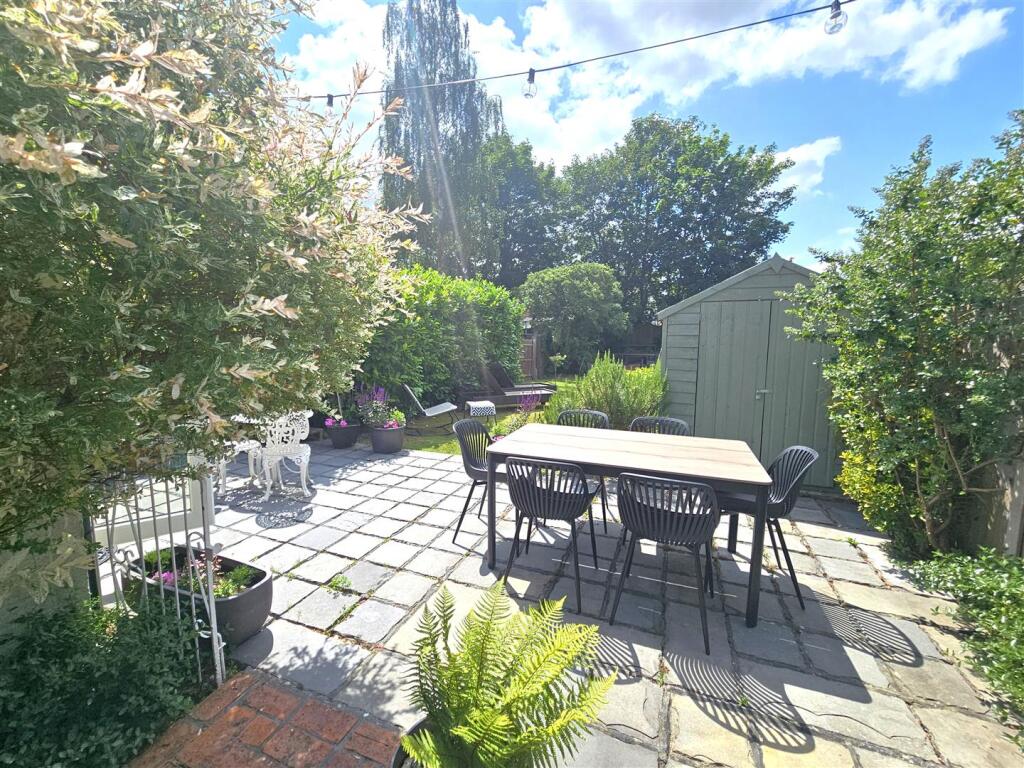 Patio .jpg