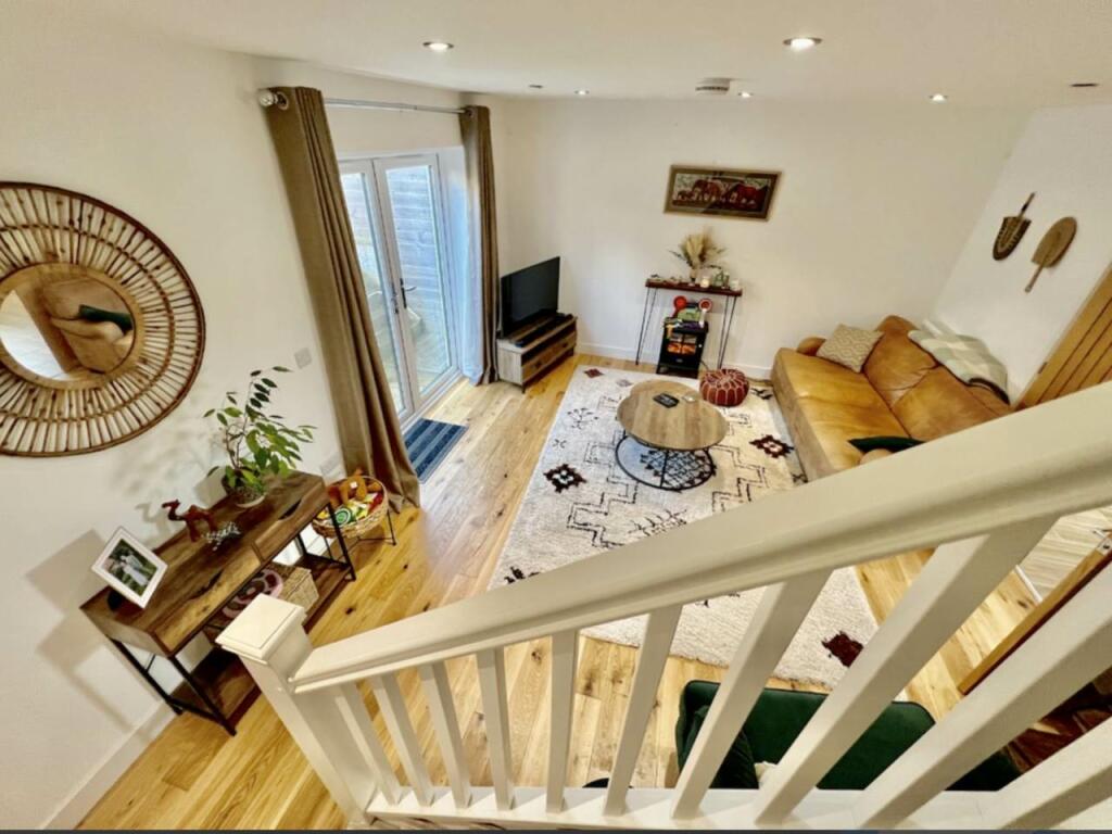 LoungeStairs