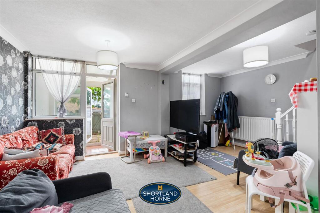 25 Sutherland Avenue WM (6 of 13).jpg
