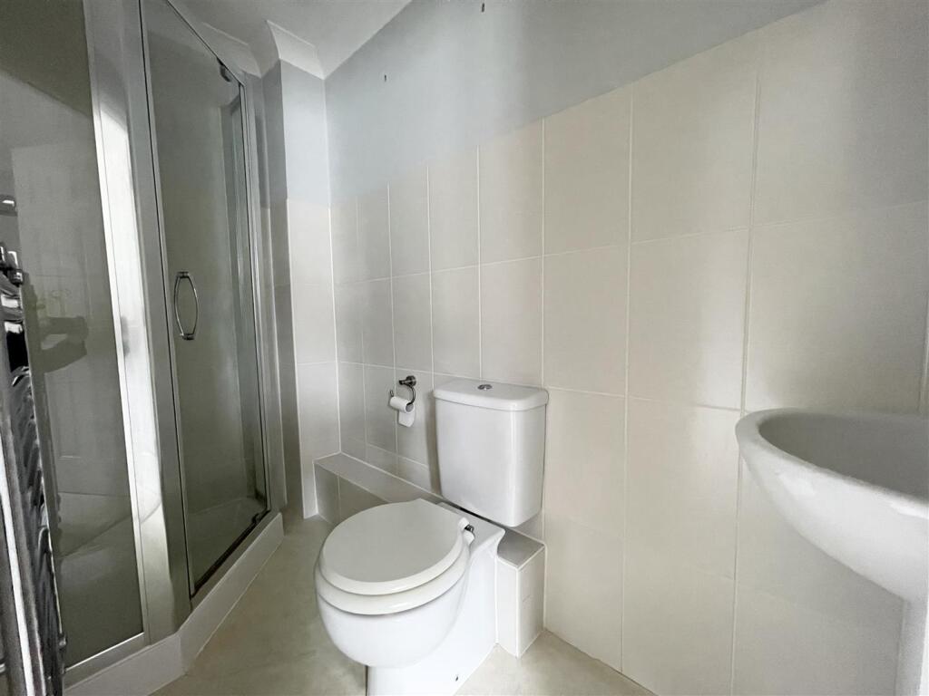 EN SUITE 2