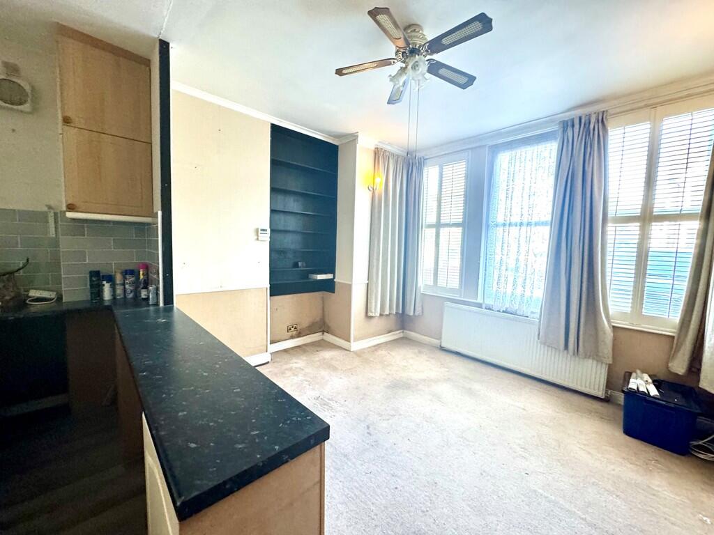 43 Satanita Road ...