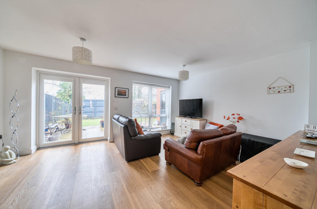 1396004-6-695fddd...